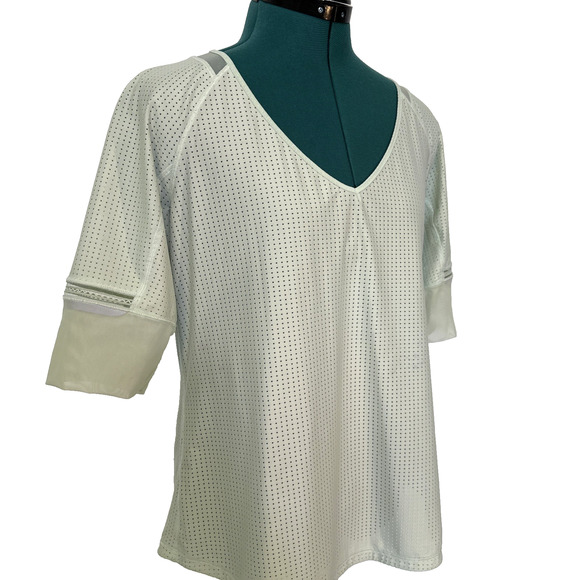 Lululemon Var-city Half Sleeve Active Wear Top Sea Mist Mesh Cool Touch Size 10 - Picture 3 of 7